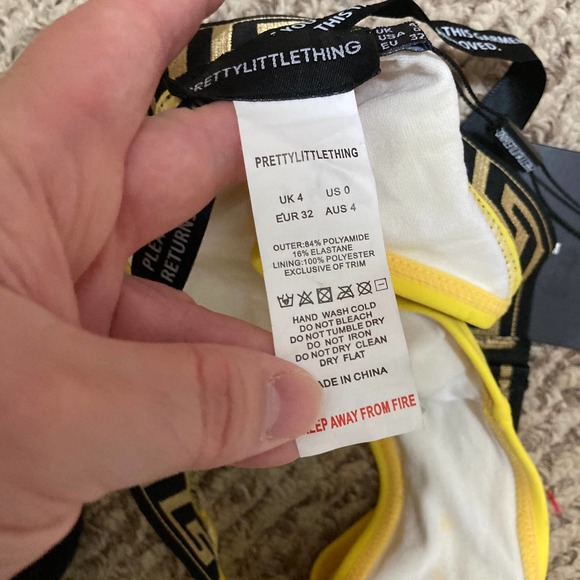 PrettyLittleThing Yellow Greek Key Low Scoop Bikini Top Cheeky Bottoms Size US 0 - Picture 9 of 15